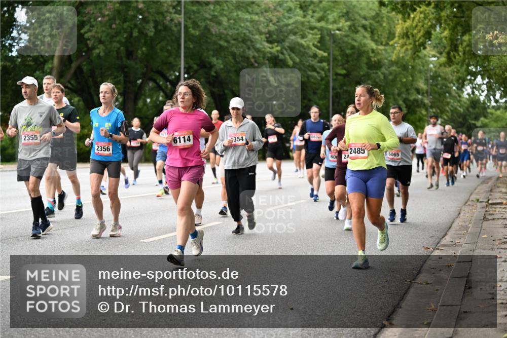 06.09.2026 - CURREX Alsterlauf Dr. Thomas Lammeyer http://msf.ph/oto/10115578 06.09.2026 09:10:54 Laufen 2355, 2356, 6114, 354, 563, 600, 24, 2485, 6065 meine-sportfotos.de