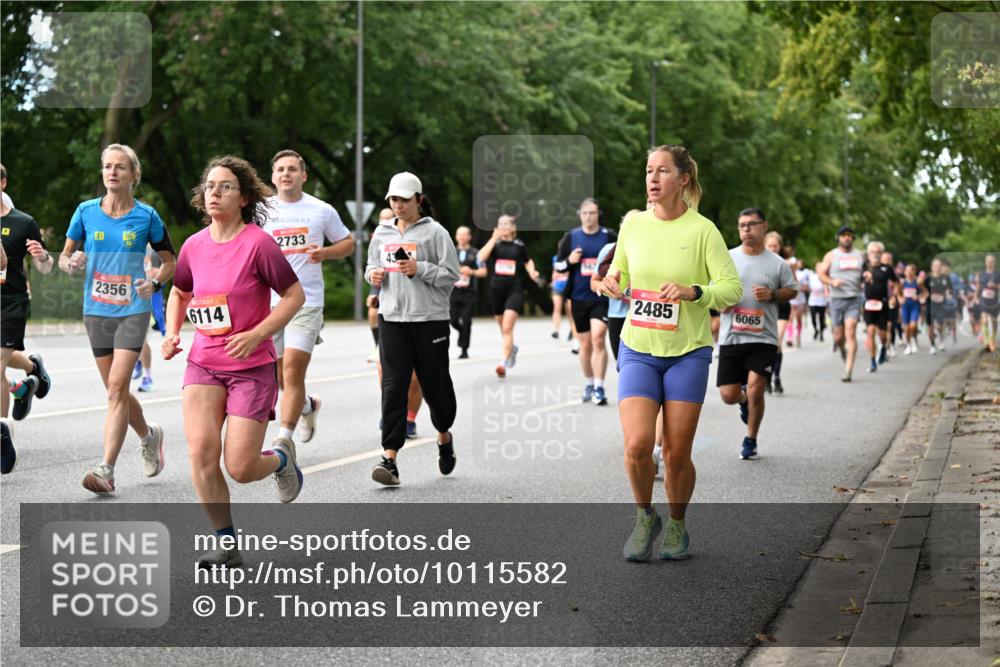06.09.2026 - CURREX Alsterlauf Dr. Thomas Lammeyer http://msf.ph/oto/10115582 06.09.2026 09:10:55 Laufen 2356, 6114, 2733, 2485, 6065 meine-sportfotos.de