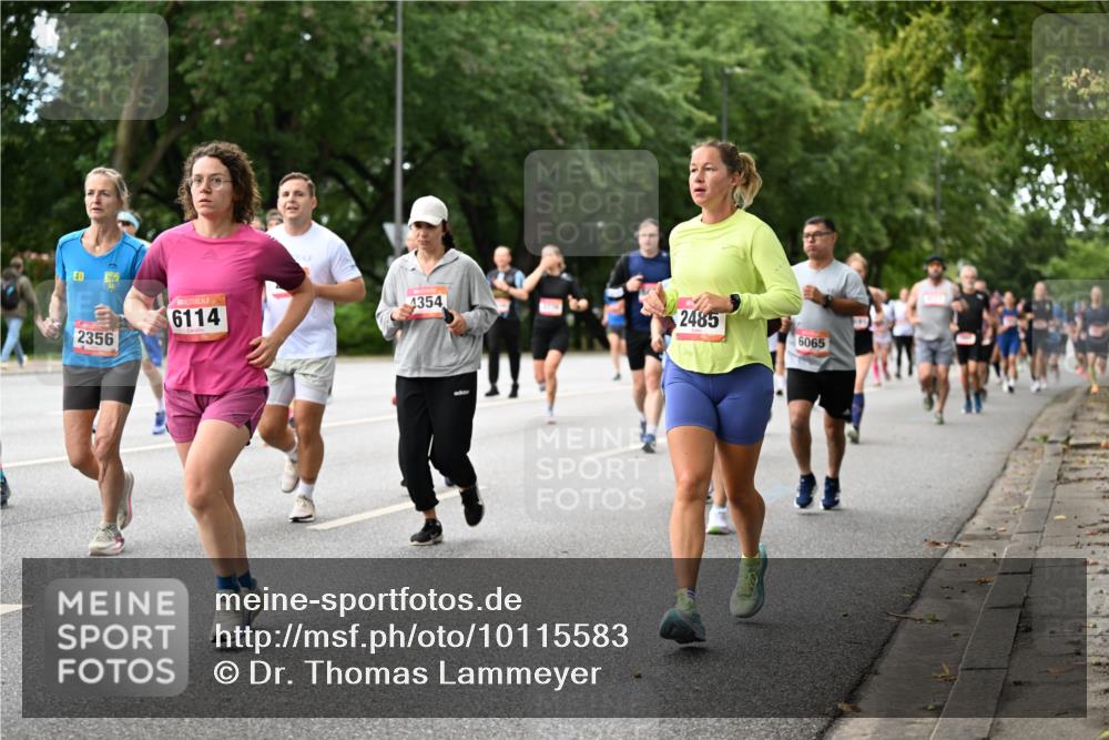 06.09.2026 - CURREX Alsterlauf Dr. Thomas Lammeyer http://msf.ph/oto/10115583 06.09.2026 09:10:55 Laufen 2356, 6114, 4354, 2485, 6065 meine-sportfotos.de