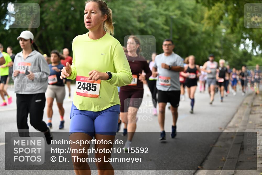 06.09.2026 - CURREX Alsterlauf Dr. Thomas Lammeyer http://msf.ph/oto/10115592 06.09.2026 09:10:56 Laufen 4354, 2485 meine-sportfotos.de