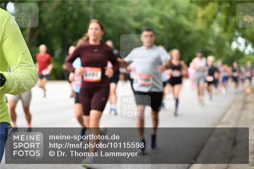 06.09.2026 - CURREX Alsterlauf Dr. Thomas Lammeyer http://msf.ph/oto/10115598 06.09.2026 09:10:57 Laufen  meine-sportfotos.de