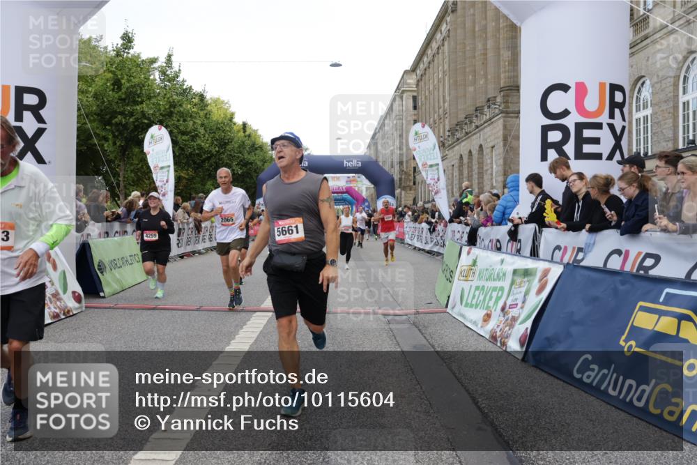 06.09.2026 - CURREX Alsterlauf Yannick Fuchs http://msf.ph/oto/10115604 06.09.2026 09:58:54 Ziel 2017, 2065, 2244, 2711, 3078, 3313, 3323, 3691, 4048, 4080, 4081, 4299, 4605, 4779, 5100, 5557, 5661, 6111, 6311 meine-sportfotos.de