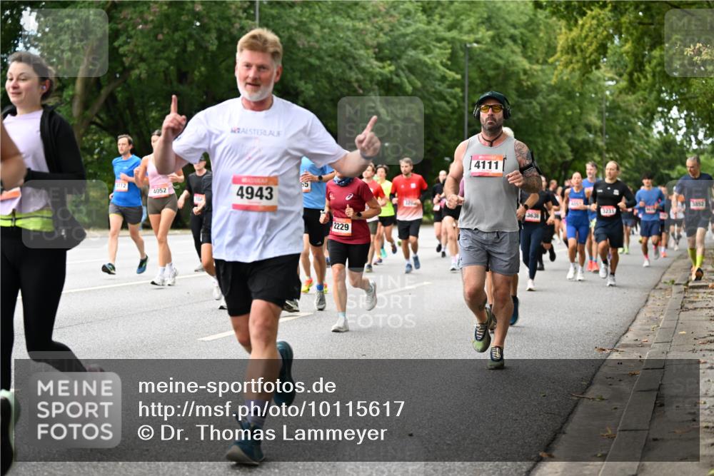 06.09.2026 - CURREX Alsterlauf Dr. Thomas Lammeyer http://msf.ph/oto/10115617 06.09.2026 09:11:00 Laufen 1112, 4052, 4943, 65, 2229, 320, 4111, 3852, 3231, 3636 meine-sportfotos.de