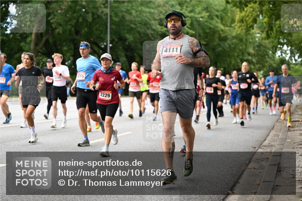 06.09.2026 - CURREX Alsterlauf Dr. Thomas Lammeyer http://msf.ph/oto/10115626 06.09.2026 09:11:01 Laufen 112, 4048, 4765, 2229, 4111 meine-sportfotos.de