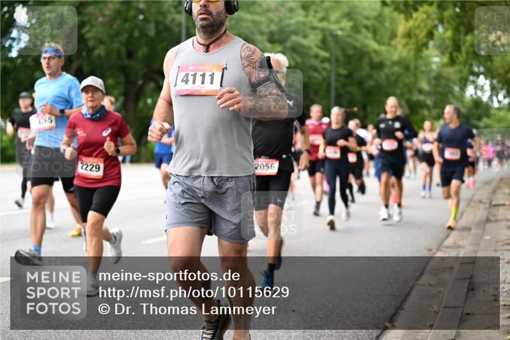 06.09.2026 - CURREX Alsterlauf Dr. Thomas Lammeyer http://msf.ph/oto/10115629 06.09.2026 09:11:01 Laufen 4765, 2229, 4111, 2056 meine-sportfotos.de