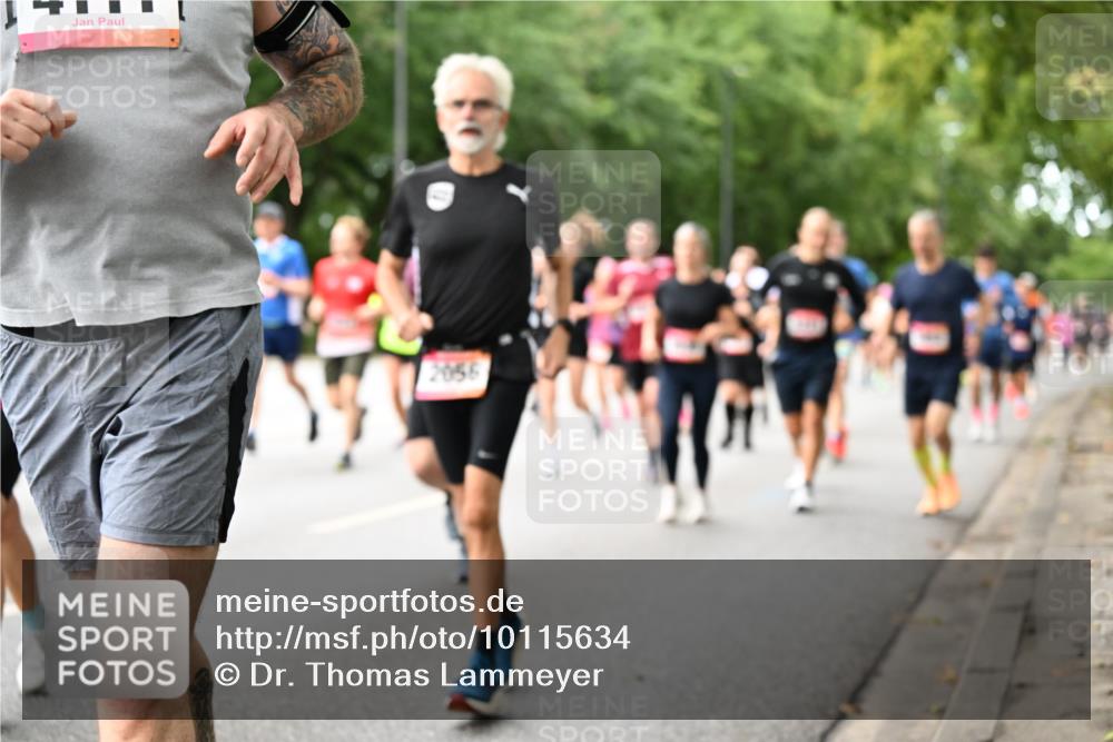 06.09.2026 - CURREX Alsterlauf Dr. Thomas Lammeyer http://msf.ph/oto/10115634 06.09.2026 09:11:02 Laufen 2056 meine-sportfotos.de