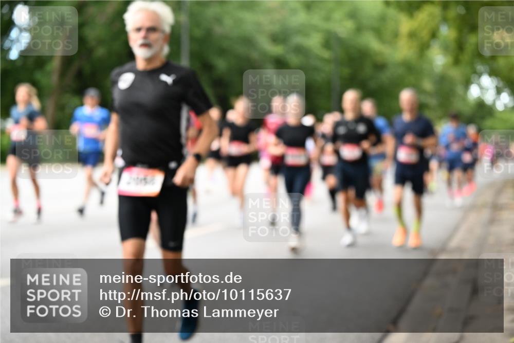 06.09.2026 - CURREX Alsterlauf Dr. Thomas Lammeyer http://msf.ph/oto/10115637 06.09.2026 09:11:02 Laufen  meine-sportfotos.de