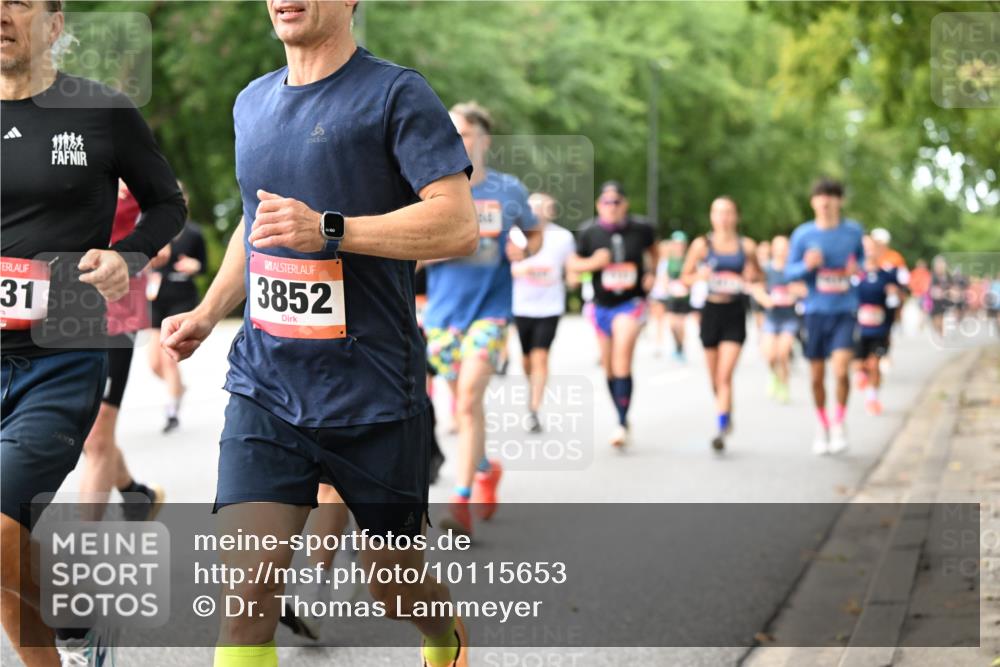 06.09.2026 - CURREX Alsterlauf Dr. Thomas Lammeyer http://msf.ph/oto/10115653 06.09.2026 09:11:05 Laufen 31, 3852 meine-sportfotos.de