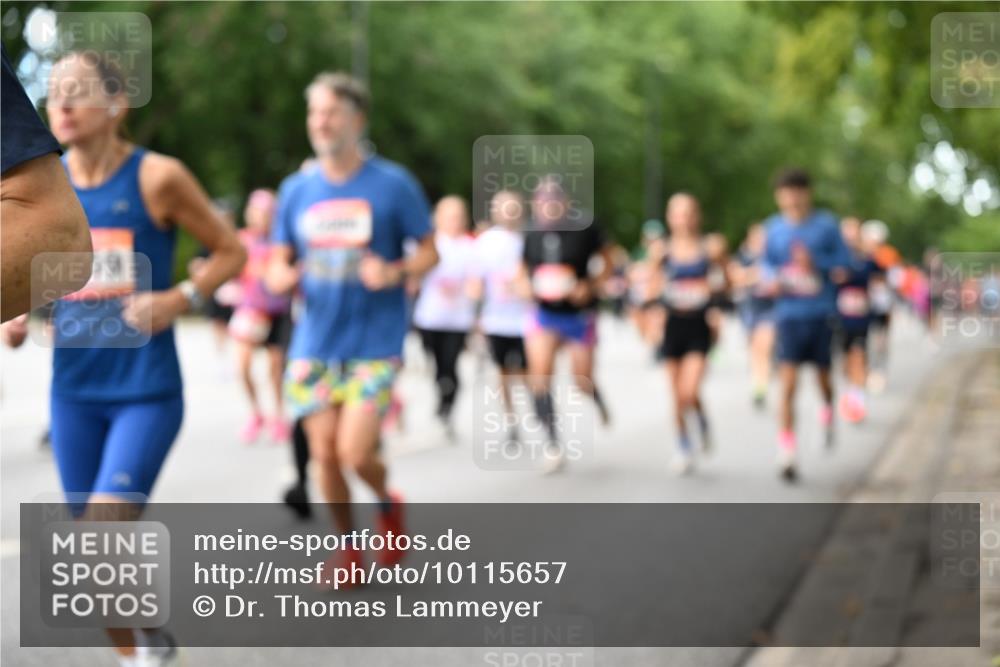 06.09.2026 - CURREX Alsterlauf Dr. Thomas Lammeyer http://msf.ph/oto/10115657 06.09.2026 09:11:05 Laufen  meine-sportfotos.de