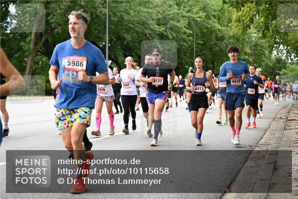 06.09.2026 - CURREX Alsterlauf Dr. Thomas Lammeyer http://msf.ph/oto/10115658 06.09.2026 09:11:06 Laufen 5986, 2979, 6447, 127, 4413, 4889, 4415, 2548 meine-sportfotos.de