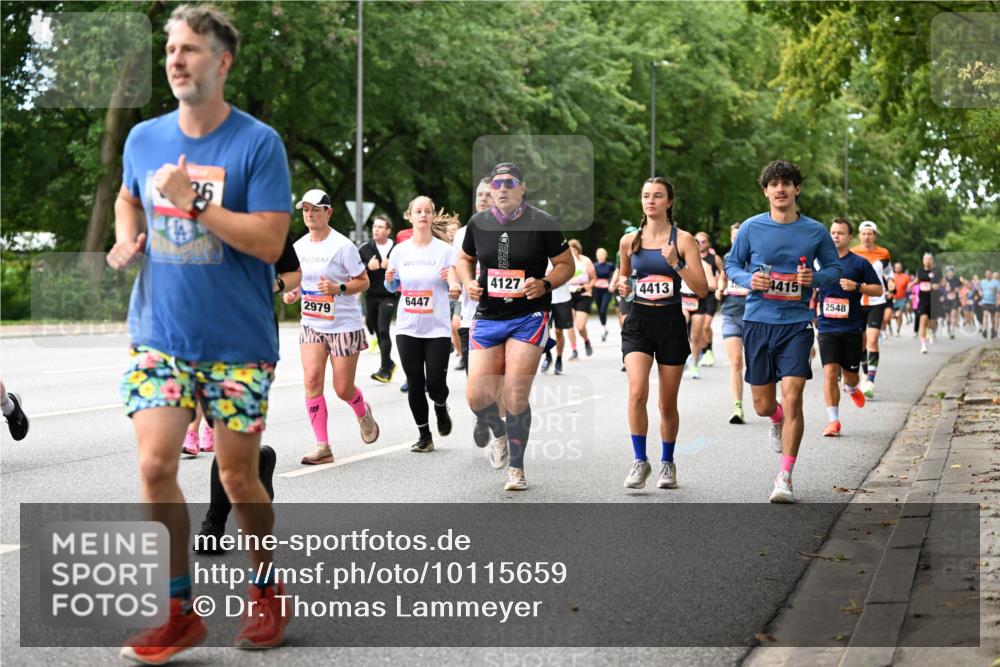 06.09.2026 - CURREX Alsterlauf Dr. Thomas Lammeyer http://msf.ph/oto/10115659 06.09.2026 09:11:06 Laufen 36, 4127, 4413, 4415, 6447, 2548, 2979 meine-sportfotos.de
