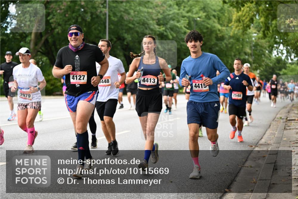 06.09.2026 - CURREX Alsterlauf Dr. Thomas Lammeyer http://msf.ph/oto/10115669 06.09.2026 09:11:07 Laufen 10, 4127, 448, 4413, 4415, 2548, 2979 meine-sportfotos.de