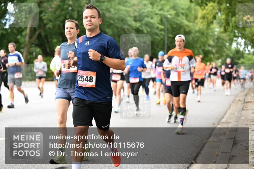 06.09.2026 - CURREX Alsterlauf Dr. Thomas Lammeyer http://msf.ph/oto/10115676 06.09.2026 09:11:09 Laufen 2548, 6179 meine-sportfotos.de