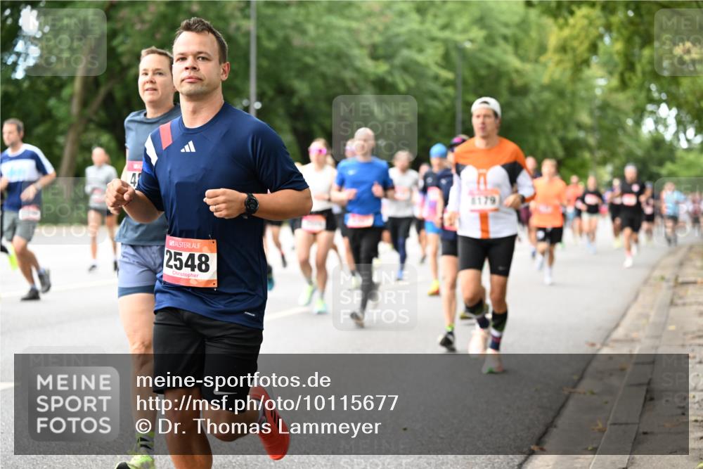 06.09.2026 - CURREX Alsterlauf Dr. Thomas Lammeyer http://msf.ph/oto/10115677 06.09.2026 09:11:09 Laufen 2548, 3179 meine-sportfotos.de