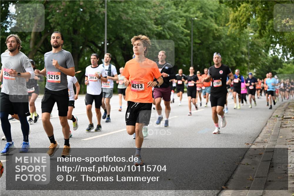 06.09.2026 - CURREX Alsterlauf Dr. Thomas Lammeyer http://msf.ph/oto/10115704 06.09.2026 09:11:13 Laufen 55, 8298, 5215, 3914, 4797, 5283, 4213 meine-sportfotos.de