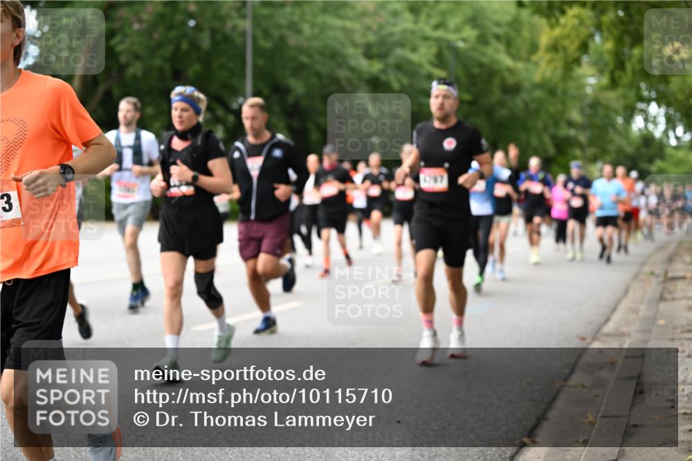 06.09.2026 - CURREX Alsterlauf Dr. Thomas Lammeyer http://msf.ph/oto/10115710 06.09.2026 09:11:14 Laufen 3 meine-sportfotos.de