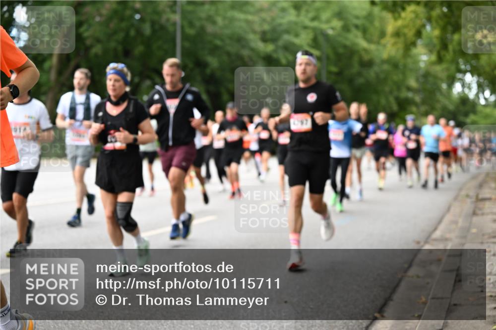 06.09.2026 - CURREX Alsterlauf Dr. Thomas Lammeyer http://msf.ph/oto/10115711 06.09.2026 09:11:14 Laufen 097 meine-sportfotos.de