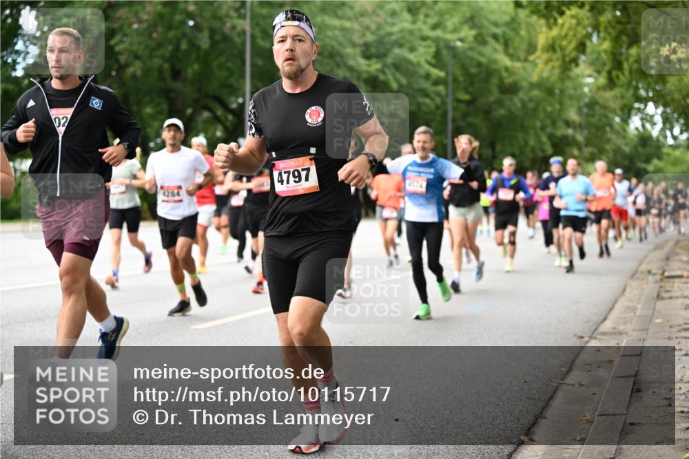 06.09.2026 - CURREX Alsterlauf Dr. Thomas Lammeyer http://msf.ph/oto/10115717 06.09.2026 09:11:15 Laufen 02, 1910, 4797, 4574 meine-sportfotos.de