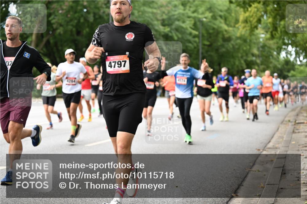 06.09.2026 - CURREX Alsterlauf Dr. Thomas Lammeyer http://msf.ph/oto/10115718 06.09.2026 09:11:15 Laufen 02, 4797, 1910, 4574 meine-sportfotos.de
