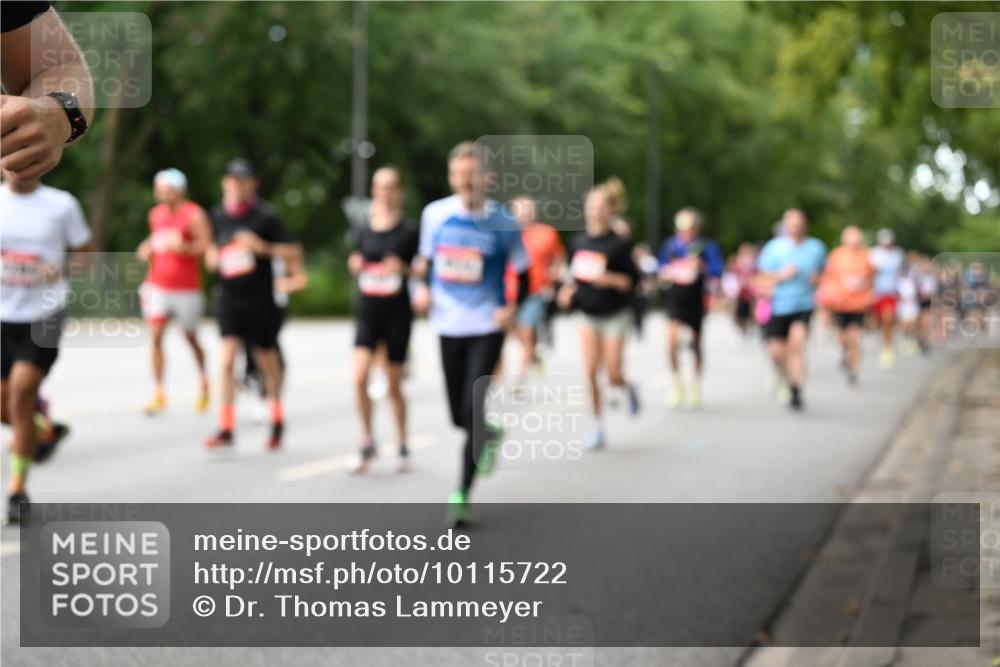 06.09.2026 - CURREX Alsterlauf Dr. Thomas Lammeyer http://msf.ph/oto/10115722 06.09.2026 09:11:16 Laufen  meine-sportfotos.de