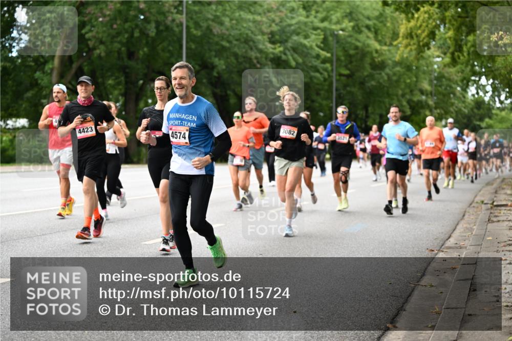06.09.2026 - CURREX Alsterlauf Dr. Thomas Lammeyer http://msf.ph/oto/10115724 06.09.2026 09:11:16 Laufen 4423, 4574, 3082, 35, 21 meine-sportfotos.de