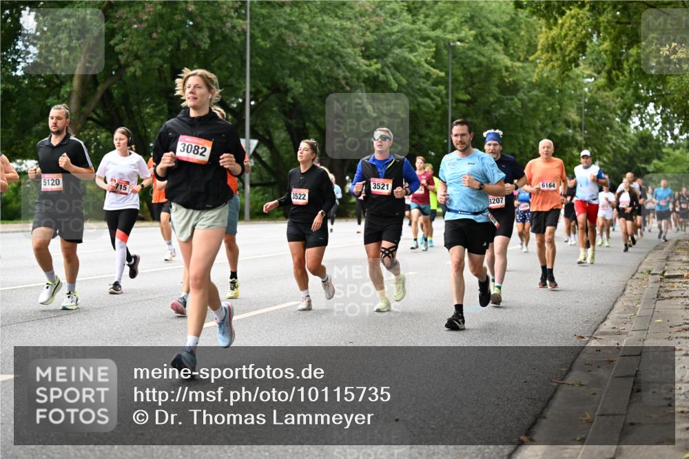 06.09.2026 - CURREX Alsterlauf Dr. Thomas Lammeyer http://msf.ph/oto/10115735 06.09.2026 09:11:18 Laufen 5120, 3082, 3522, 3521, 8207, 6164 meine-sportfotos.de