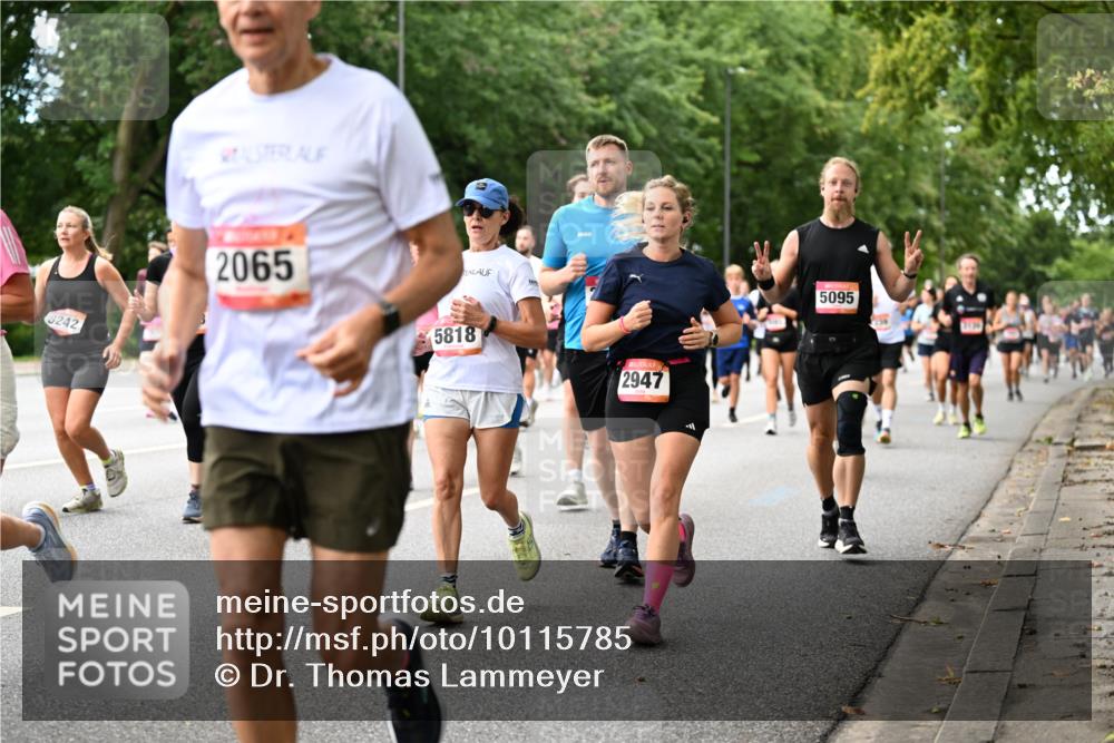 06.09.2026 - CURREX Alsterlauf Dr. Thomas Lammeyer http://msf.ph/oto/10115785 06.09.2026 09:11:28 Laufen 6242, 2065, 5818, 2947, 5095 meine-sportfotos.de