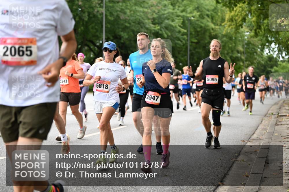 06.09.2026 - CURREX Alsterlauf Dr. Thomas Lammeyer http://msf.ph/oto/10115787 06.09.2026 09:11:28 Laufen 2065, 23, 2343, 5818, 2947, 5095 meine-sportfotos.de