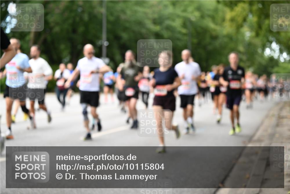 06.09.2026 - CURREX Alsterlauf Dr. Thomas Lammeyer http://msf.ph/oto/10115804 06.09.2026 09:11:30 Laufen  meine-sportfotos.de