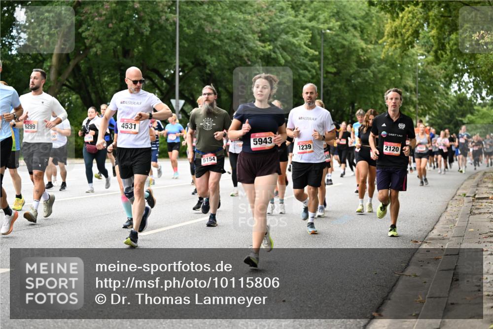 06.09.2026 - CURREX Alsterlauf Dr. Thomas Lammeyer http://msf.ph/oto/10115806 06.09.2026 09:11:31 Laufen 4531, 6299, 5154, 5943, 1239, 506, 2120 meine-sportfotos.de