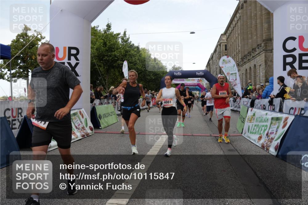 06.09.2026 - CURREX Alsterlauf Yannick Fuchs http://msf.ph/oto/10115847 06.09.2026 09:58:58 Ziel 2060, 2065, 2649, 2711, 2981, 3049, 3203, 3313, 3323, 3517, 3552, 3765, 4048, 4080, 4081, 4299, 4605, 4779, 5099, 5100, 5661, 6064, 6065, 6311, 8051, 8206, 8265, 8320 meine-sportfotos.de
