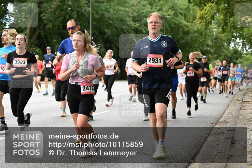 06.09.2026 - CURREX Alsterlauf Dr. Thomas Lammeyer http://msf.ph/oto/10115859 06.09.2026 09:11:41 Laufen 70, 3923, 2476, 130, 2931, 5653 meine-sportfotos.de