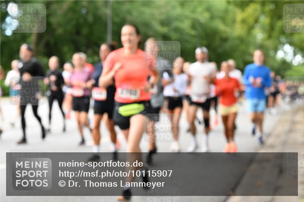06.09.2026 - CURREX Alsterlauf Dr. Thomas Lammeyer http://msf.ph/oto/10115907 06.09.2026 09:11:49 Laufen  meine-sportfotos.de