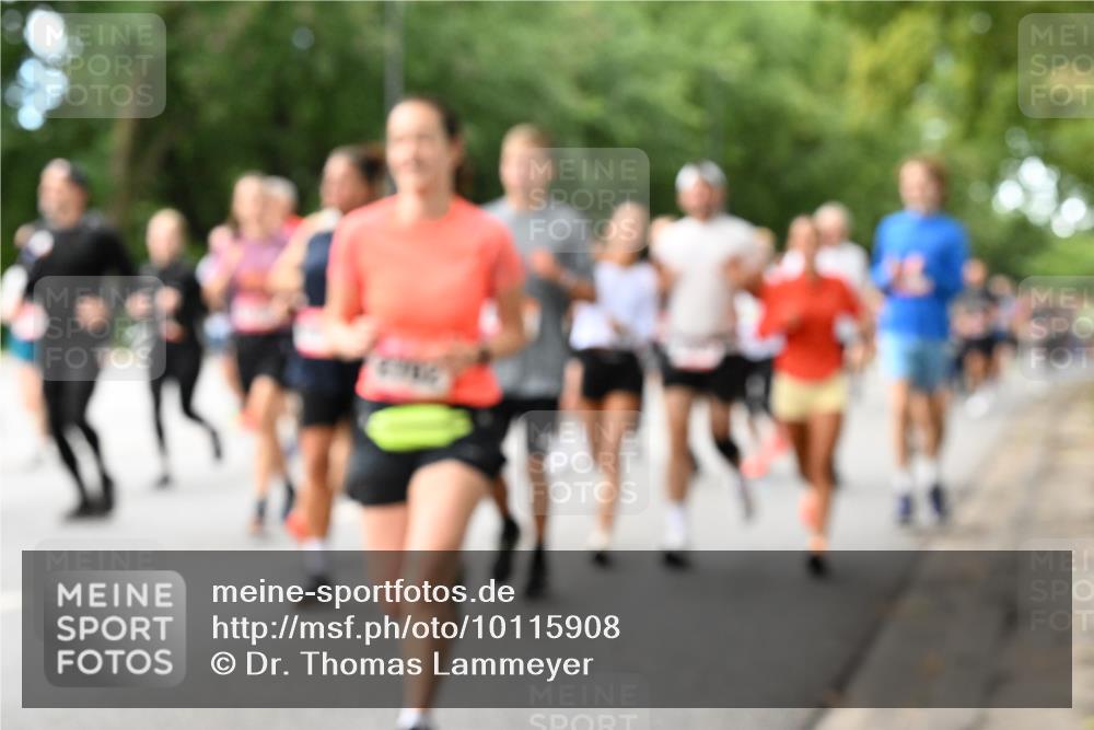 06.09.2026 - CURREX Alsterlauf Dr. Thomas Lammeyer http://msf.ph/oto/10115908 06.09.2026 09:11:49 Laufen  meine-sportfotos.de