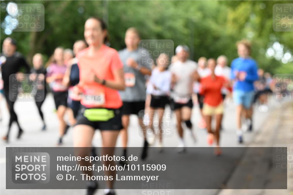 06.09.2026 - CURREX Alsterlauf Dr. Thomas Lammeyer http://msf.ph/oto/10115909 06.09.2026 09:11:49 Laufen  meine-sportfotos.de