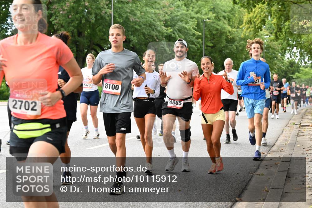 06.09.2026 - CURREX Alsterlauf Dr. Thomas Lammeyer http://msf.ph/oto/10115912 06.09.2026 09:11:49 Laufen 2702, 2370, 8100, 4865 meine-sportfotos.de