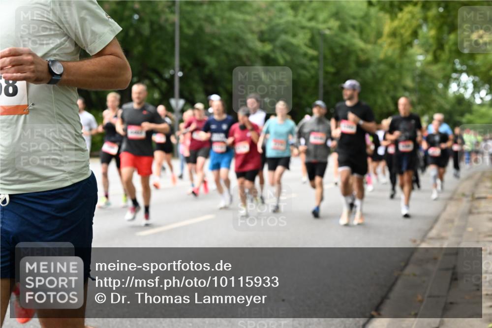 06.09.2026 - CURREX Alsterlauf Dr. Thomas Lammeyer http://msf.ph/oto/10115933 06.09.2026 09:11:53 Laufen 8 meine-sportfotos.de