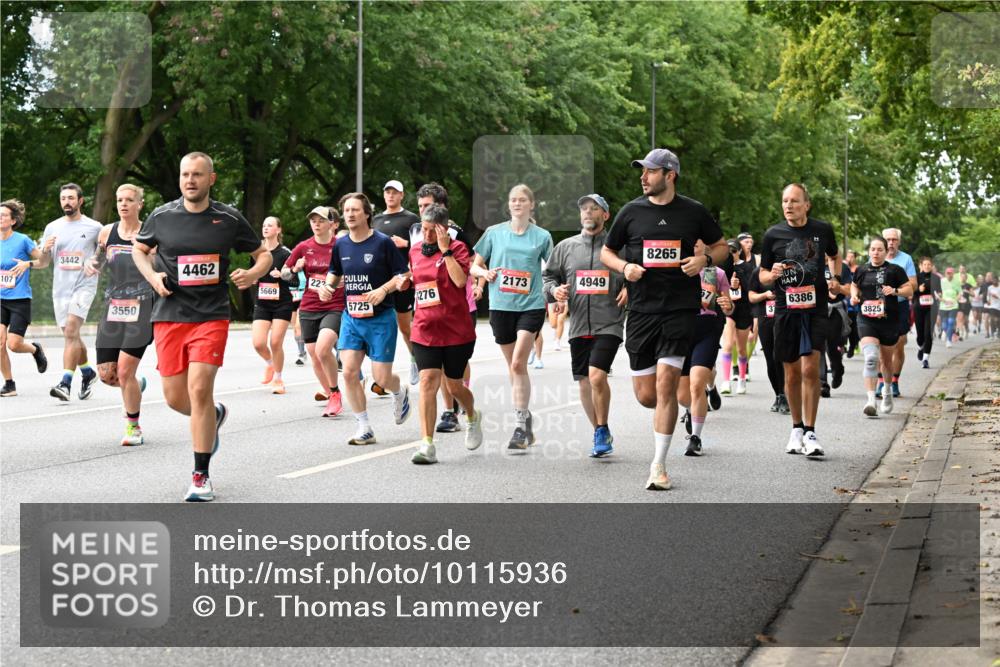 06.09.2026 - CURREX Alsterlauf Dr. Thomas Lammeyer http://msf.ph/oto/10115936 06.09.2026 09:11:53 Laufen 107, 3442, 3550, 4462, 8265, 222, 5669, 2173, 4949, 276, 5725, 6386, 3825 meine-sportfotos.de