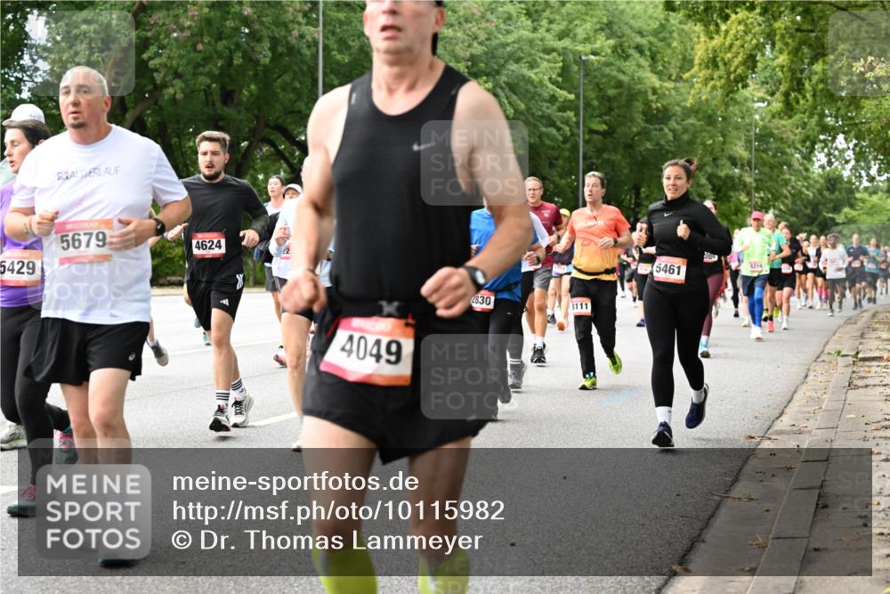 06.09.2026 - CURREX Alsterlauf Dr. Thomas Lammeyer http://msf.ph/oto/10115982 06.09.2026 09:12:00 Laufen 5429, 5679, 4624, 4049, 2830, 3111, 5461, 086, 8219 meine-sportfotos.de
