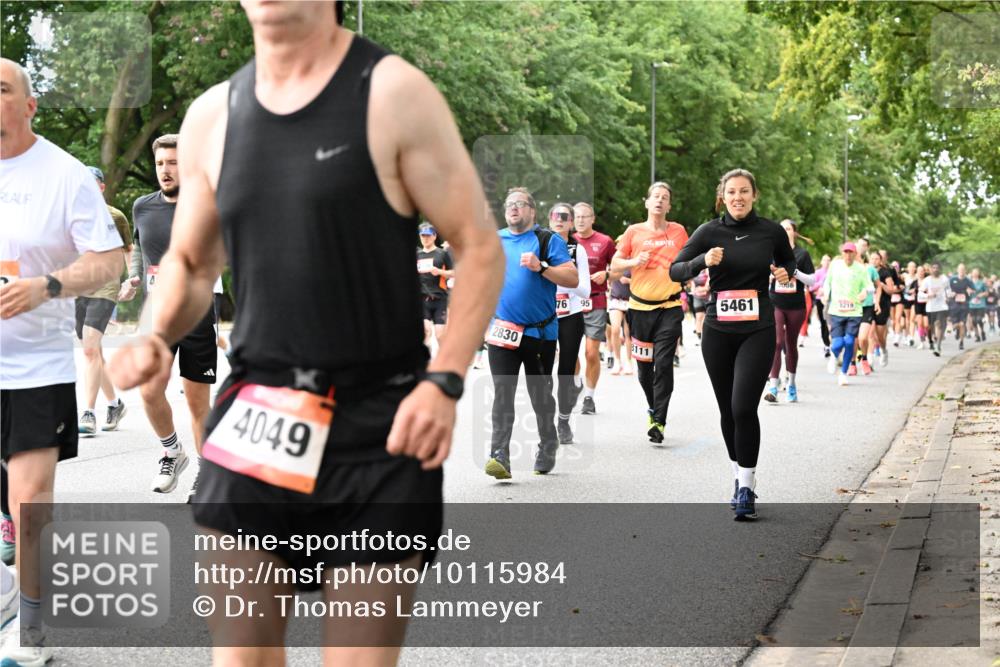 06.09.2026 - CURREX Alsterlauf Dr. Thomas Lammeyer http://msf.ph/oto/10115984 06.09.2026 09:12:01 Laufen 4049, 2830, 76, 95, 111, 5461, 3219 meine-sportfotos.de