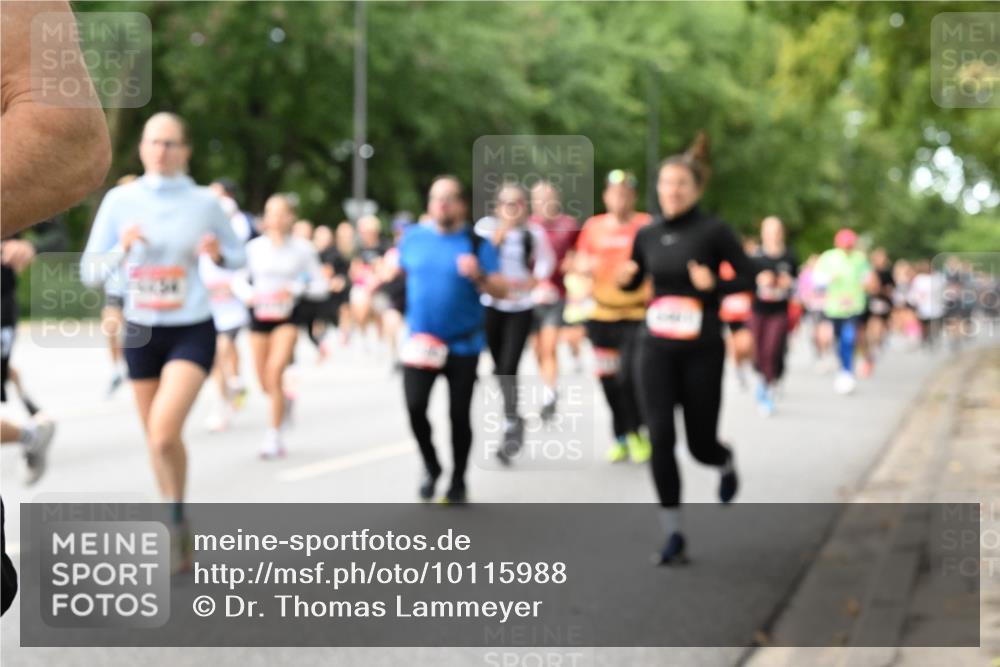 06.09.2026 - CURREX Alsterlauf Dr. Thomas Lammeyer http://msf.ph/oto/10115988 06.09.2026 09:12:01 Laufen  meine-sportfotos.de
