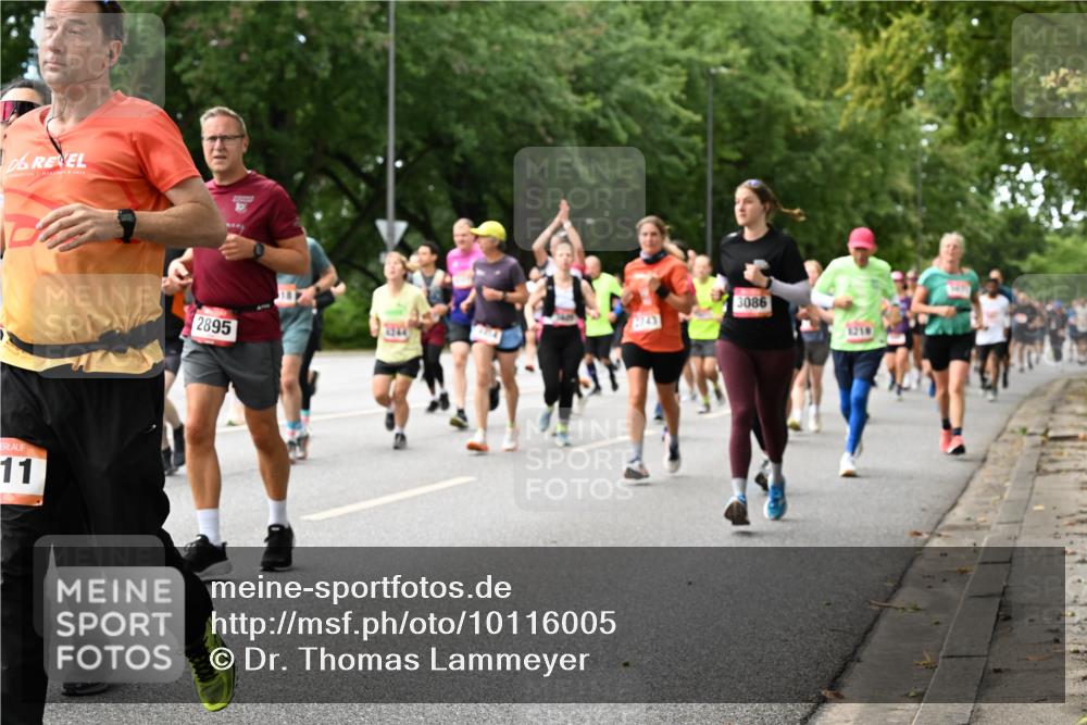 06.09.2026 - CURREX Alsterlauf Dr. Thomas Lammeyer http://msf.ph/oto/10116005 06.09.2026 09:12:04 Laufen 11, 2895, 2743, 3086, 1219 meine-sportfotos.de