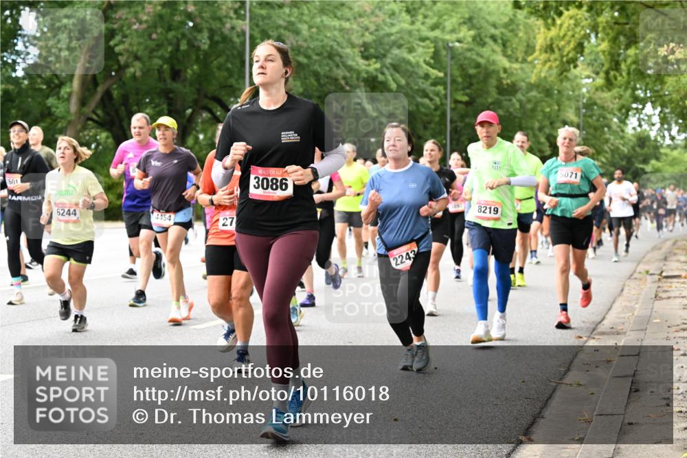 06.09.2026 - CURREX Alsterlauf Dr. Thomas Lammeyer http://msf.ph/oto/10116018 06.09.2026 09:12:05 Laufen 2601, 6244, 4454, 27, 3086, 2243, 8219, 5071 meine-sportfotos.de