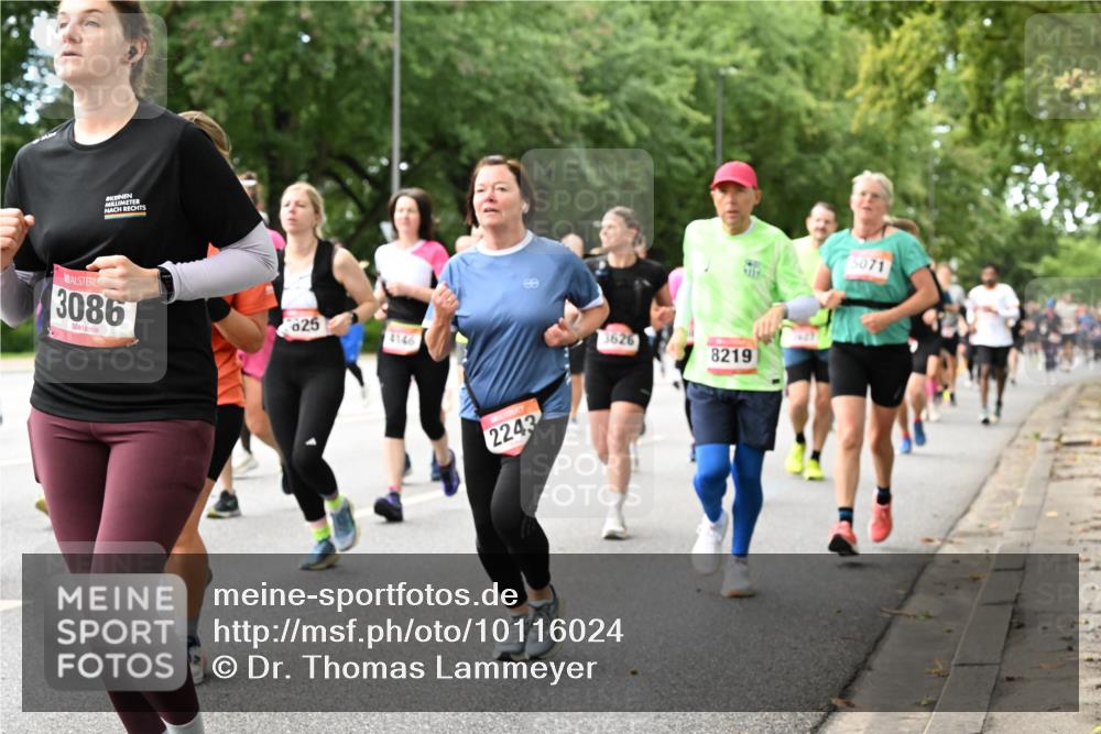 06.09.2026 - CURREX Alsterlauf Dr. Thomas Lammeyer http://msf.ph/oto/10116024 06.09.2026 09:12:06 Laufen 3086, 625, 4146, 2243, 3626, 8219, 5071 meine-sportfotos.de