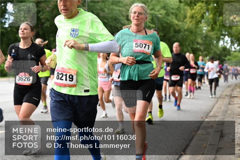 06.09.2026 - CURREX Alsterlauf Dr. Thomas Lammeyer http://msf.ph/oto/10116036 06.09.2026 09:12:08 Laufen 3626, 8219, 1742, 5071 meine-sportfotos.de