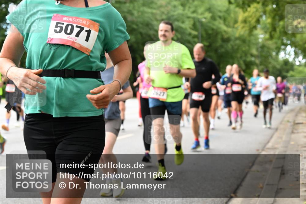 06.09.2026 - CURREX Alsterlauf Dr. Thomas Lammeyer http://msf.ph/oto/10116042 06.09.2026 09:12:09 Laufen 5071, 2627 meine-sportfotos.de