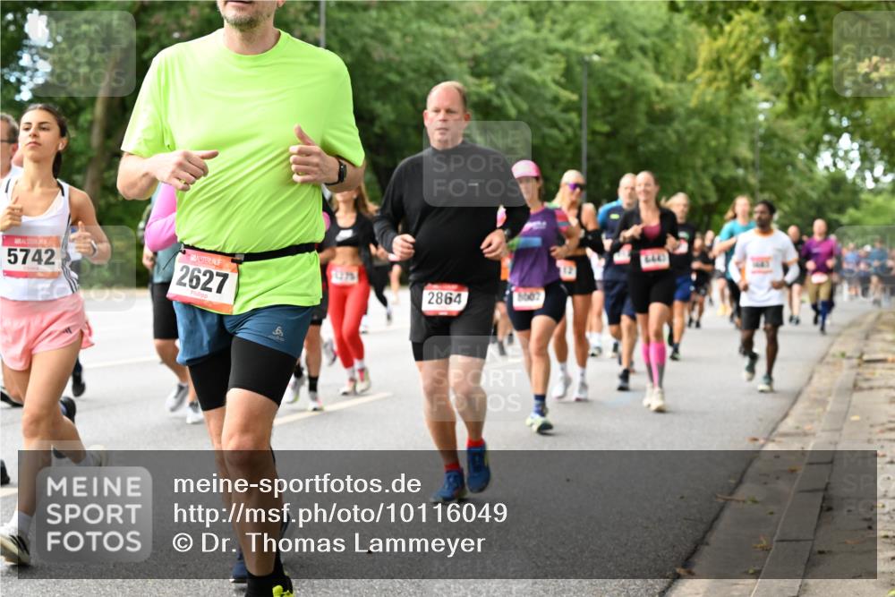 06.09.2026 - CURREX Alsterlauf Dr. Thomas Lammeyer http://msf.ph/oto/10116049 06.09.2026 09:12:10 Laufen 5742, 2627, 11275, 2864, 6443 meine-sportfotos.de