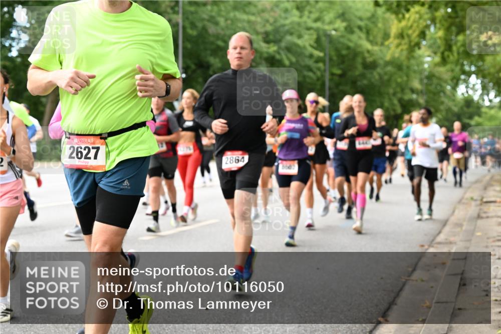 06.09.2026 - CURREX Alsterlauf Dr. Thomas Lammeyer http://msf.ph/oto/10116050 06.09.2026 09:12:10 Laufen 2627, 2864 meine-sportfotos.de