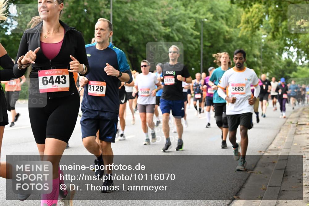06.09.2026 - CURREX Alsterlauf Dr. Thomas Lammeyer http://msf.ph/oto/10116070 06.09.2026 09:12:13 Laufen 6443, 3129, 3060, 3841, 5683 meine-sportfotos.de