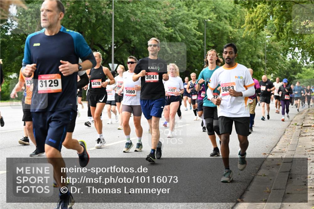 06.09.2026 - CURREX Alsterlauf Dr. Thomas Lammeyer http://msf.ph/oto/10116073 06.09.2026 09:12:13 Laufen 53, 3129, 4478, 5872, 5060, 3841, 4337, 49, 27, 5683, 3216 meine-sportfotos.de